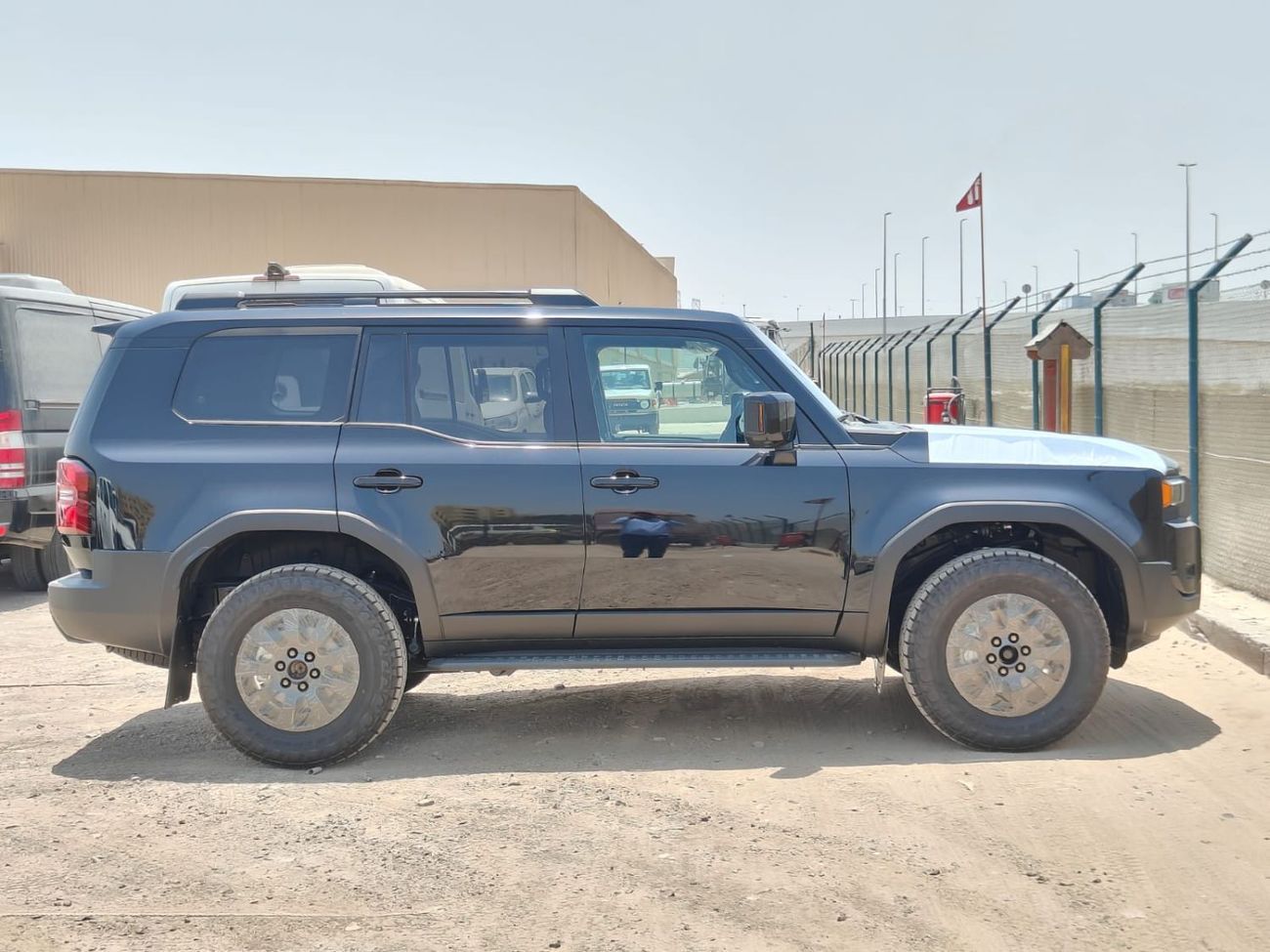 تويوتا برادو 2025 Toyota Prado Adventure (Mid-Option with Sunroof) J250 7-Seater 2.4L Turbo Petrol A/T 4WD Africa