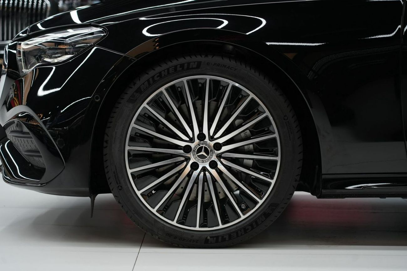 مرسيدس بنز E300 Mercedes-Benz E 300 | 2026 GCC 0km | Agency Warranty | AMG Package