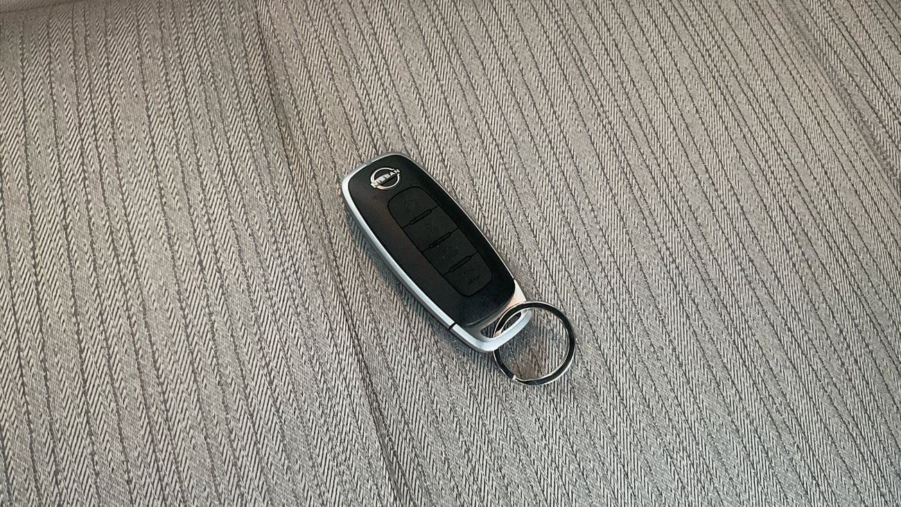 نيسان إكس تريل 2.5 SV 4WD 7STR AUTO | شامل الضمان | 0 ﺪﻔﻋﺓ ﺃﻮﻟﻯ