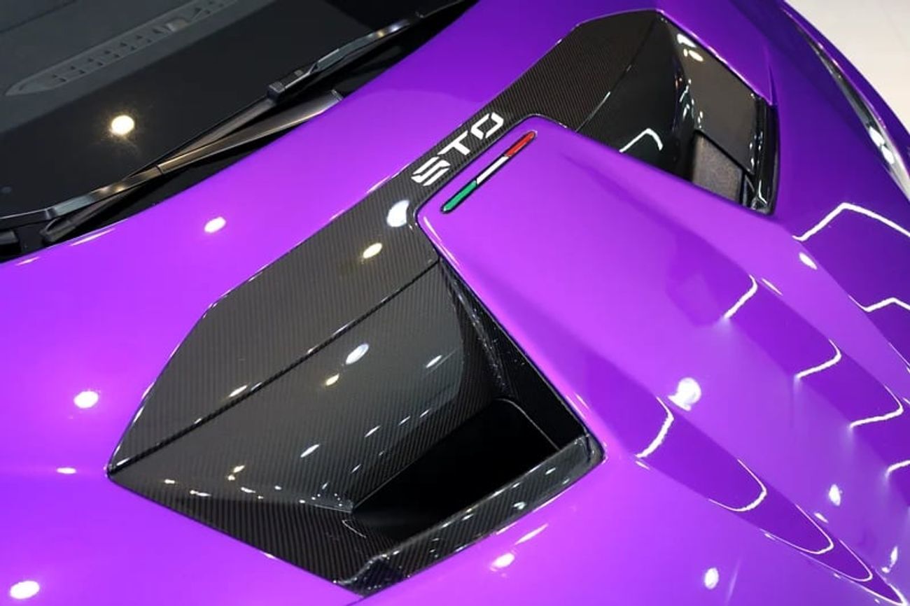 Lamborghini Huracan STO, Carbon Fiber Pack, Full Aero Kit, Apple CarPlay, Dealer Warranty!!