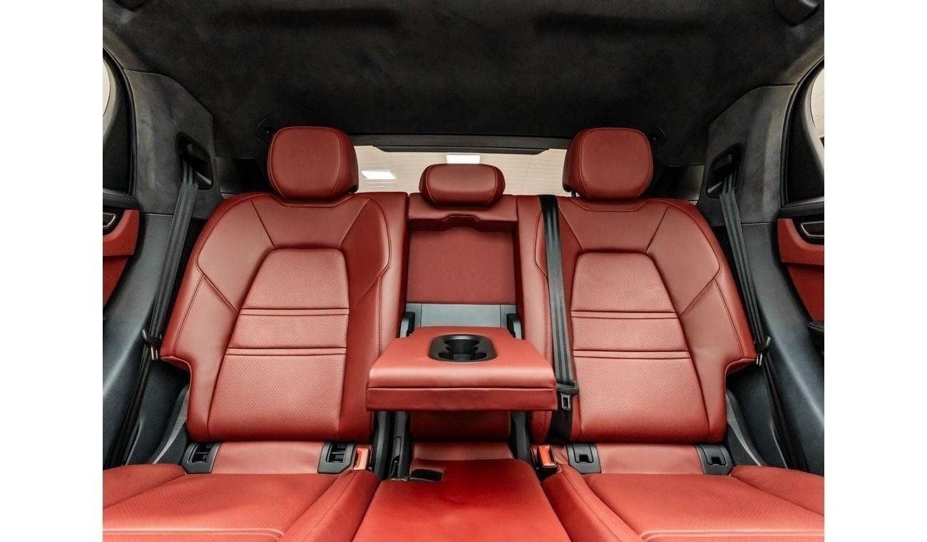 بورش كايان GTS Coupe