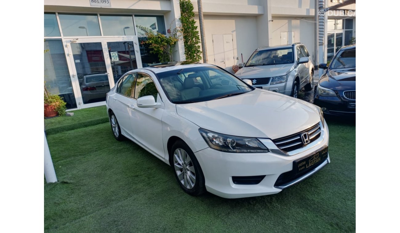 Honda Accord Gulf number one, cruise control hatch, alloy wheels, fog lights, in excellent condition