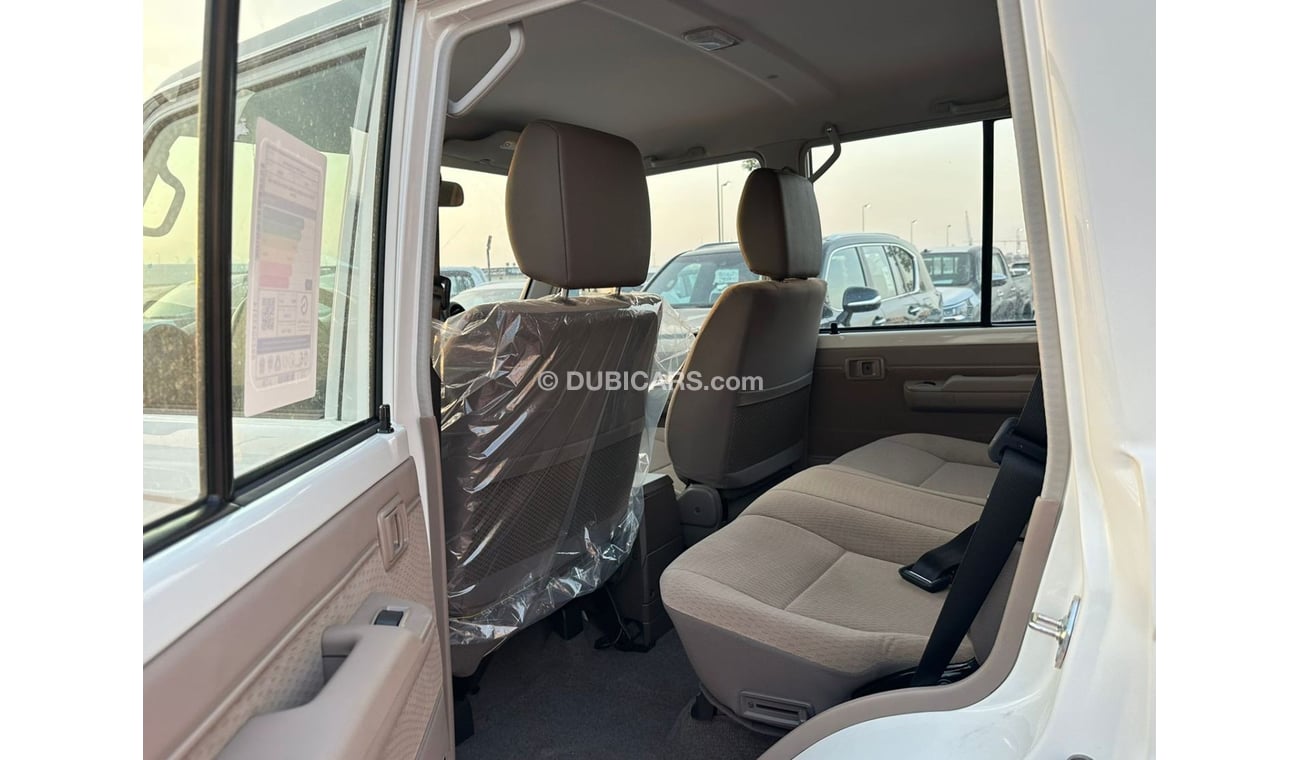 Toyota Land Cruiser 70 TOYOTA LANDCRUISER 4.5 L HARDTOP WHITE 2023