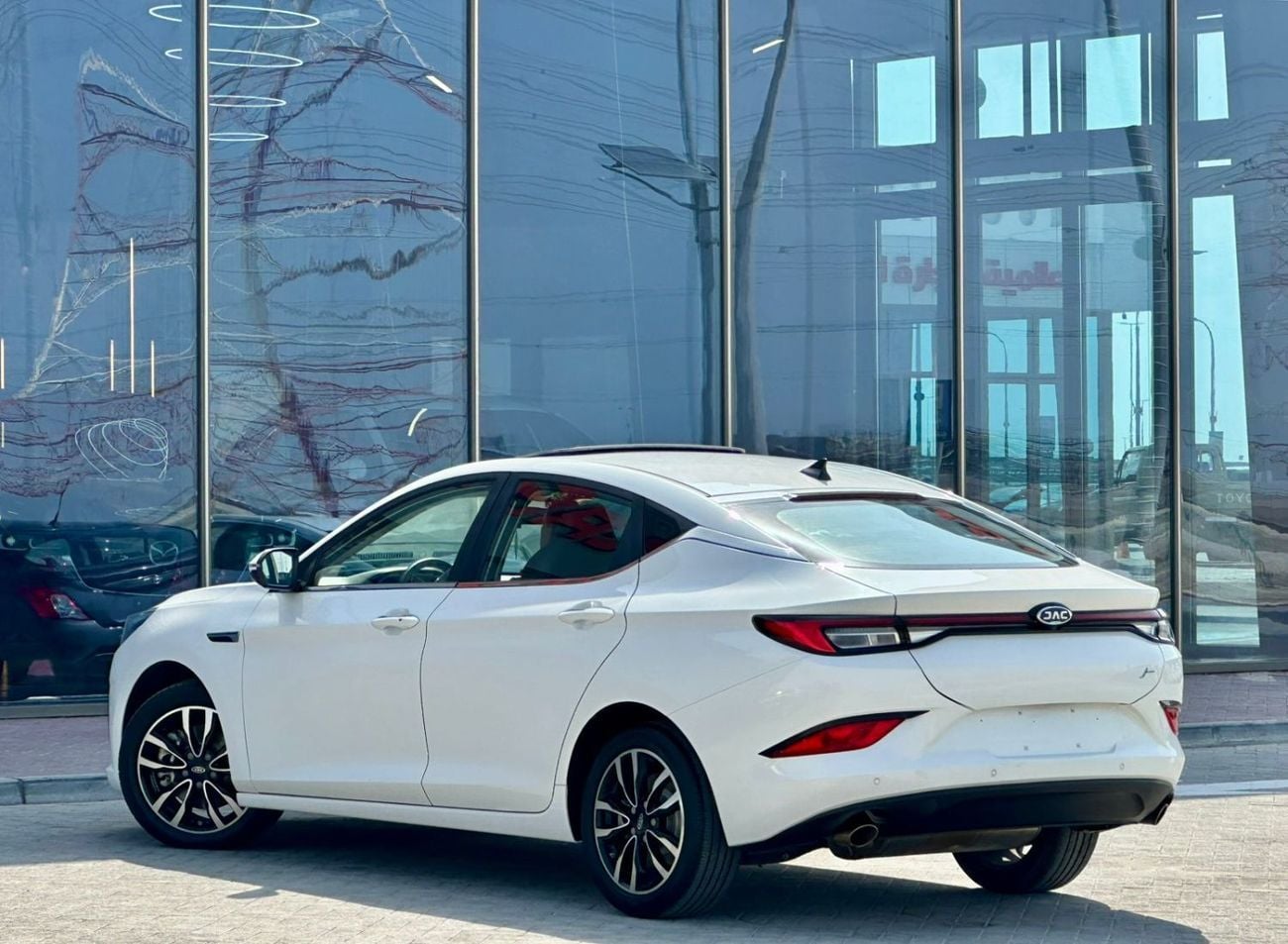 جاك J7 560-Monthly l GCC l 1.5T, Sunroof, Leather l Warranty