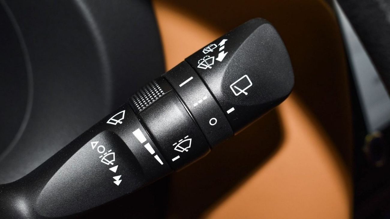 Toyota Fortuner 2023 Toyota Fortuner 2.7 4X4 Low 17 AL - Grey inside Chamois | Export Only