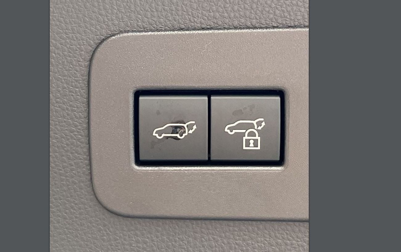 Lexus LX 500 Twin Turbo 3.3L Signature Full Option 7 Seats