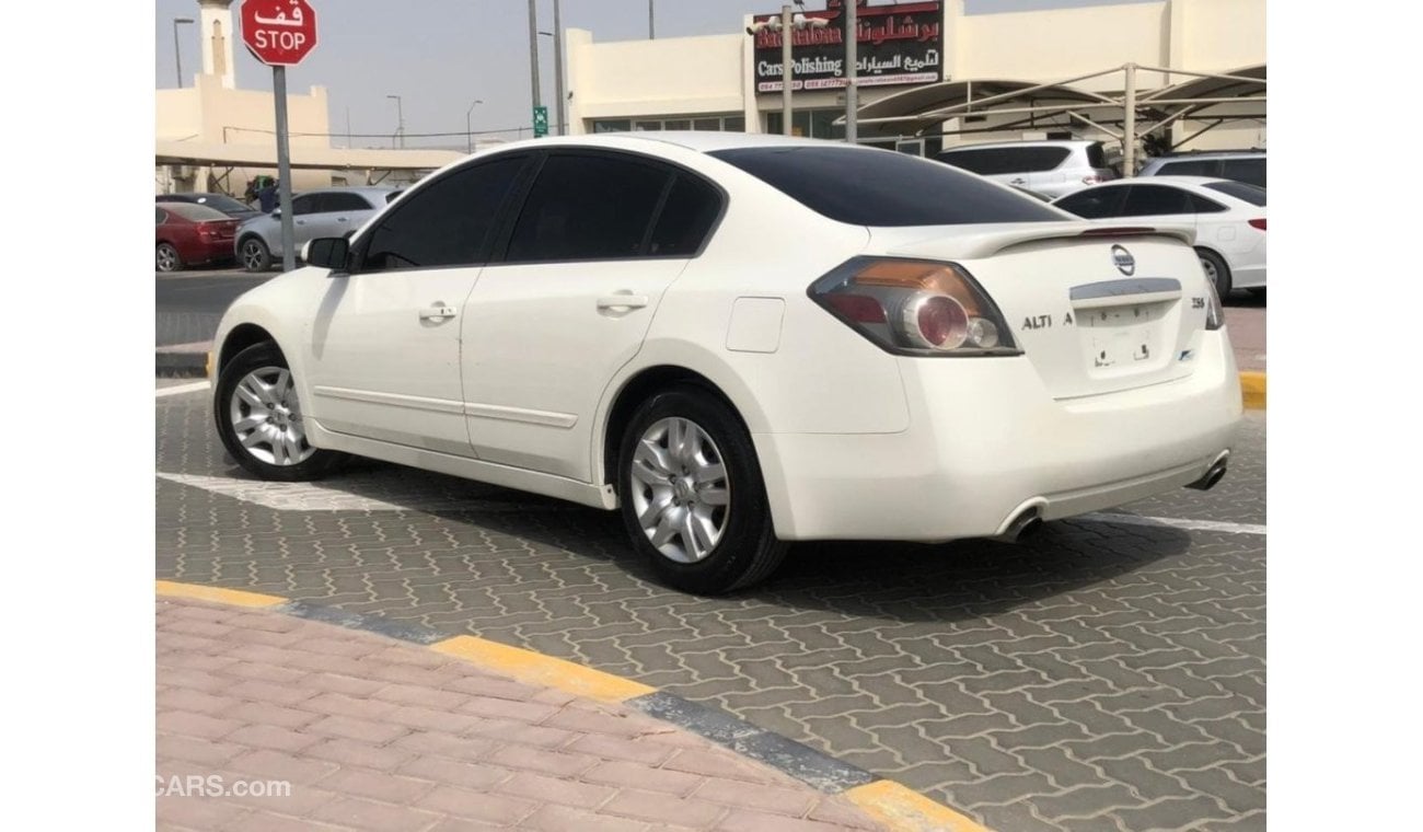 Nissan Altima 2.0 S