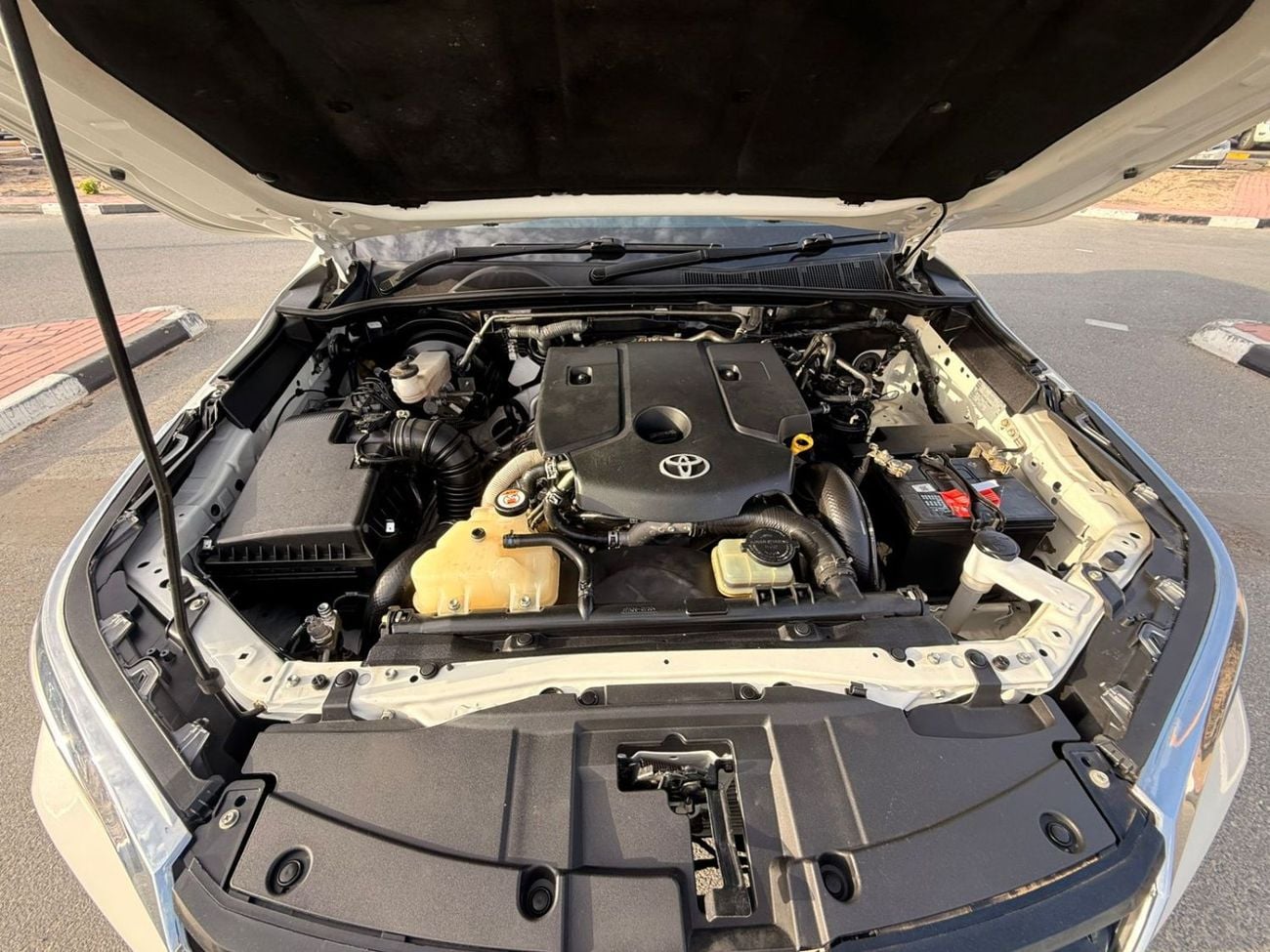 Toyota Fortuner 2016 | 2.8L DIESEL ENGINE | AT | RHD | HEAVY NUDGE BAR | PADDLE SHIFTER | PUSH START ENGINE | CRUISE