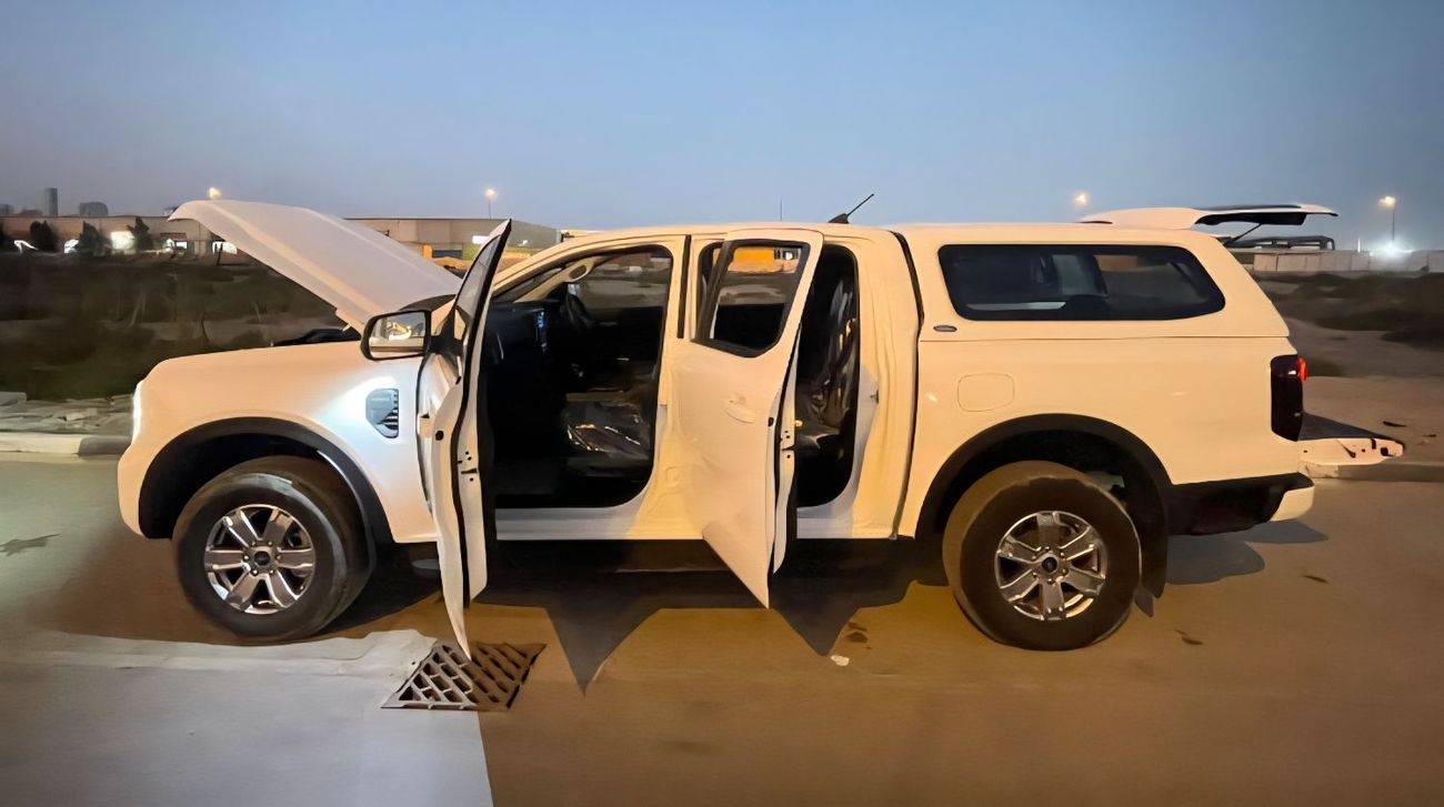 فورد رانجر XLT 2.0L Double Cabin Diesel YN2S Engine Automatic Gear 4WD 4-Cylinders 5 Seats 5 Doors