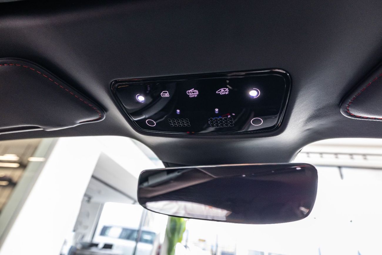 Ferrari SF90 Spider Ferrari SF 90 Spyder Hybrid - Red - 2023 - Perfect Condition