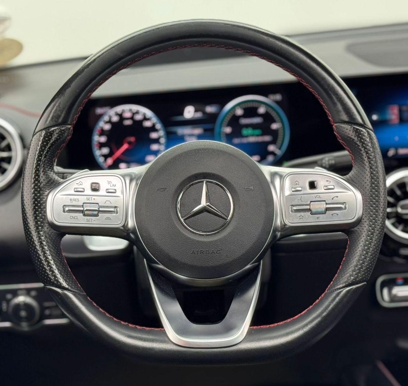 Mercedes-Benz EQB 350 2023 Mercedes-Benz EQB 350 4Matic, 2028 Mercedes Warranty and Service Pack, GCC