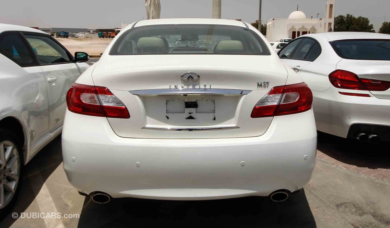 Infiniti M37