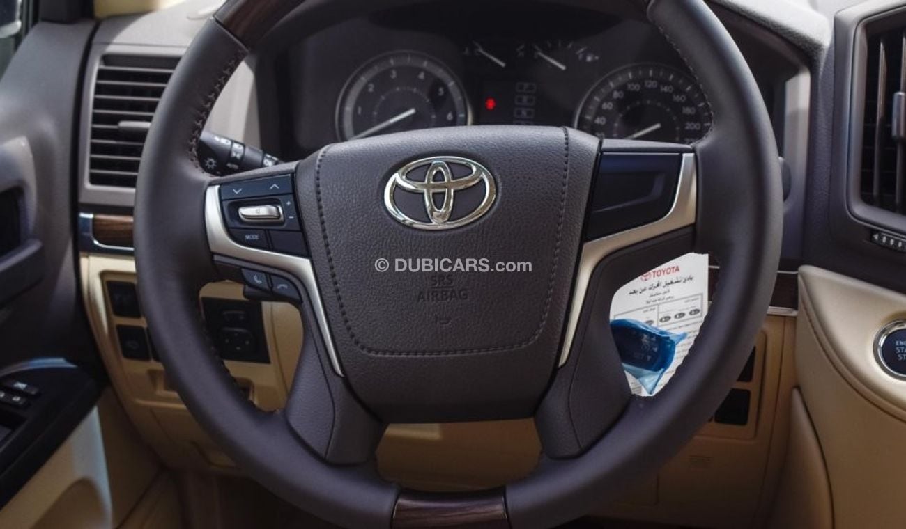 Toyota Land Cruiser GXR V8