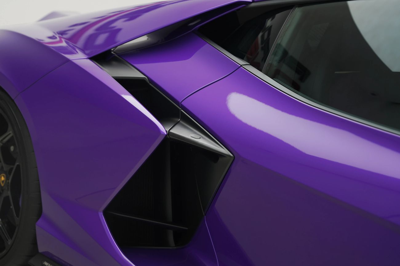 Lamborghini Revuelto STANDARD