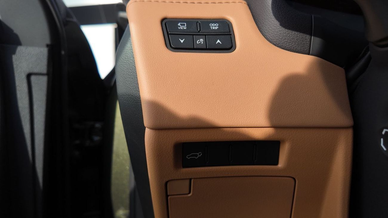 Lexus LX 600 LEXUS LX 600 Signature 3.5L