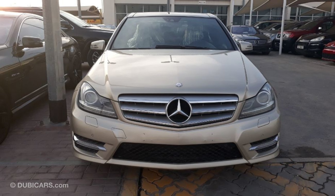 Mercedes-Benz C 350 2012 Gulf Specs Full options panorama DVD camera low mileage clean car