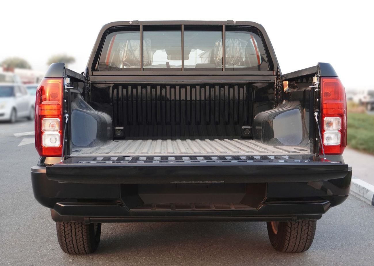ميتسوبيشي L200 2.4L PETROL MANUAL TRANSMISSION DOUBLE CAB