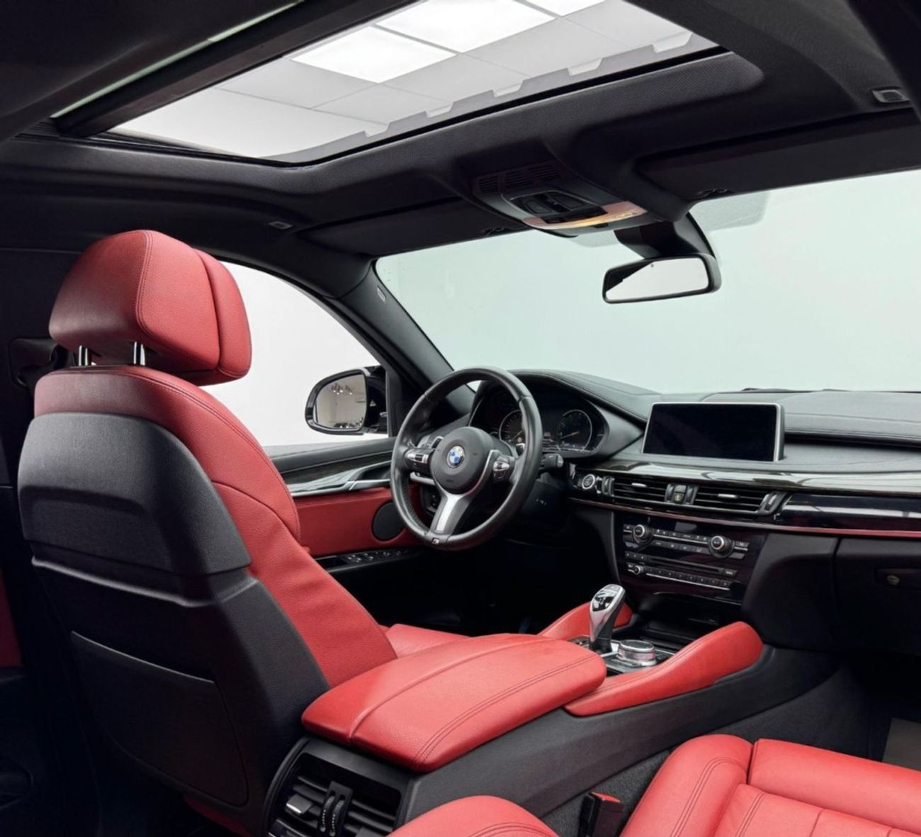 BMW X6 35i M Sport 3.0L 2018 BMW X6 xDrive35i M-Kit, Warranty, Service History, Excellent Condition, GCC