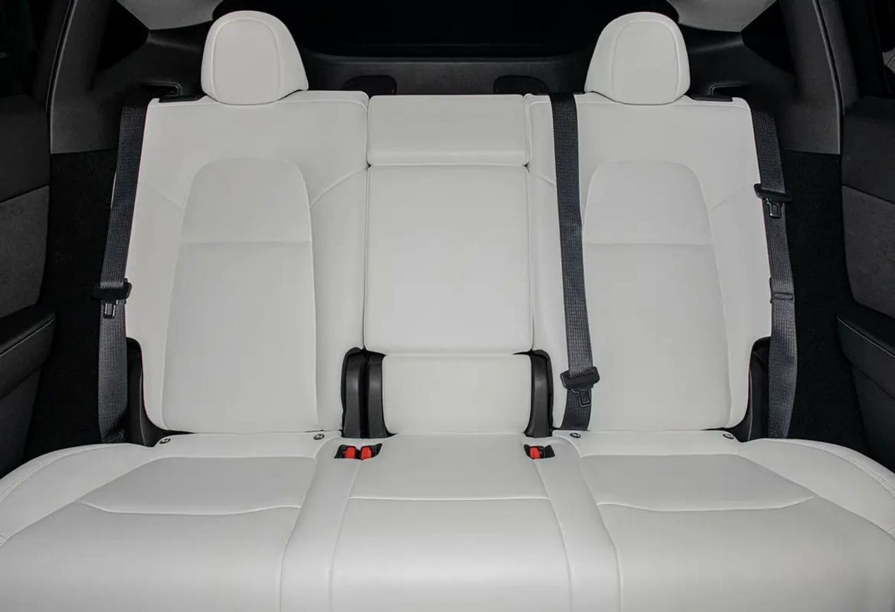 تسلا موديل Y Performance (AWD)