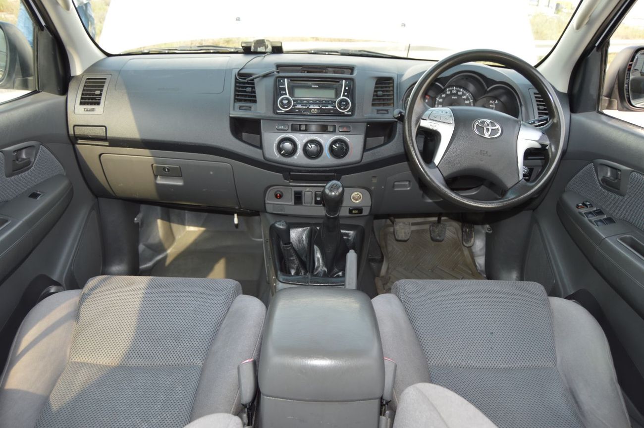 Toyota Hilux Double cabin 3.0L, perfect inside and outside