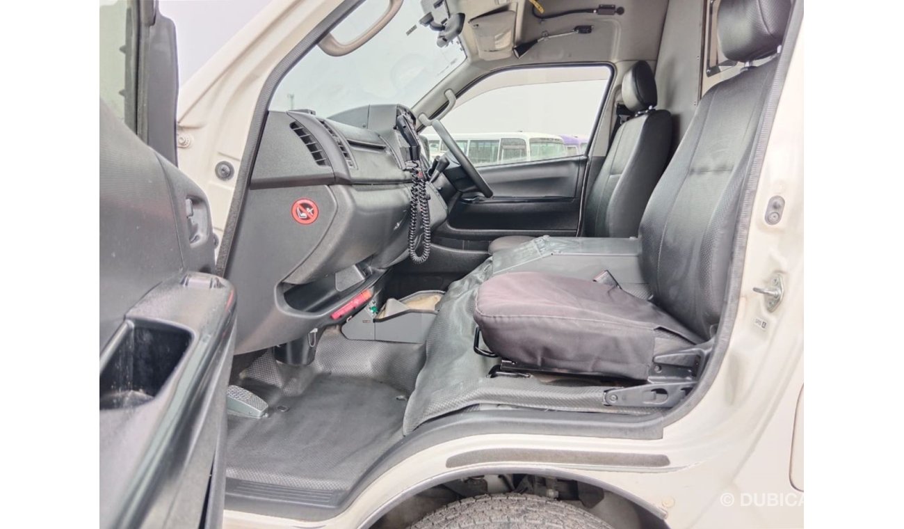 Toyota Hiace TOYOTA HIACE VAN RIGHT HAND DRIVE (PM1547)