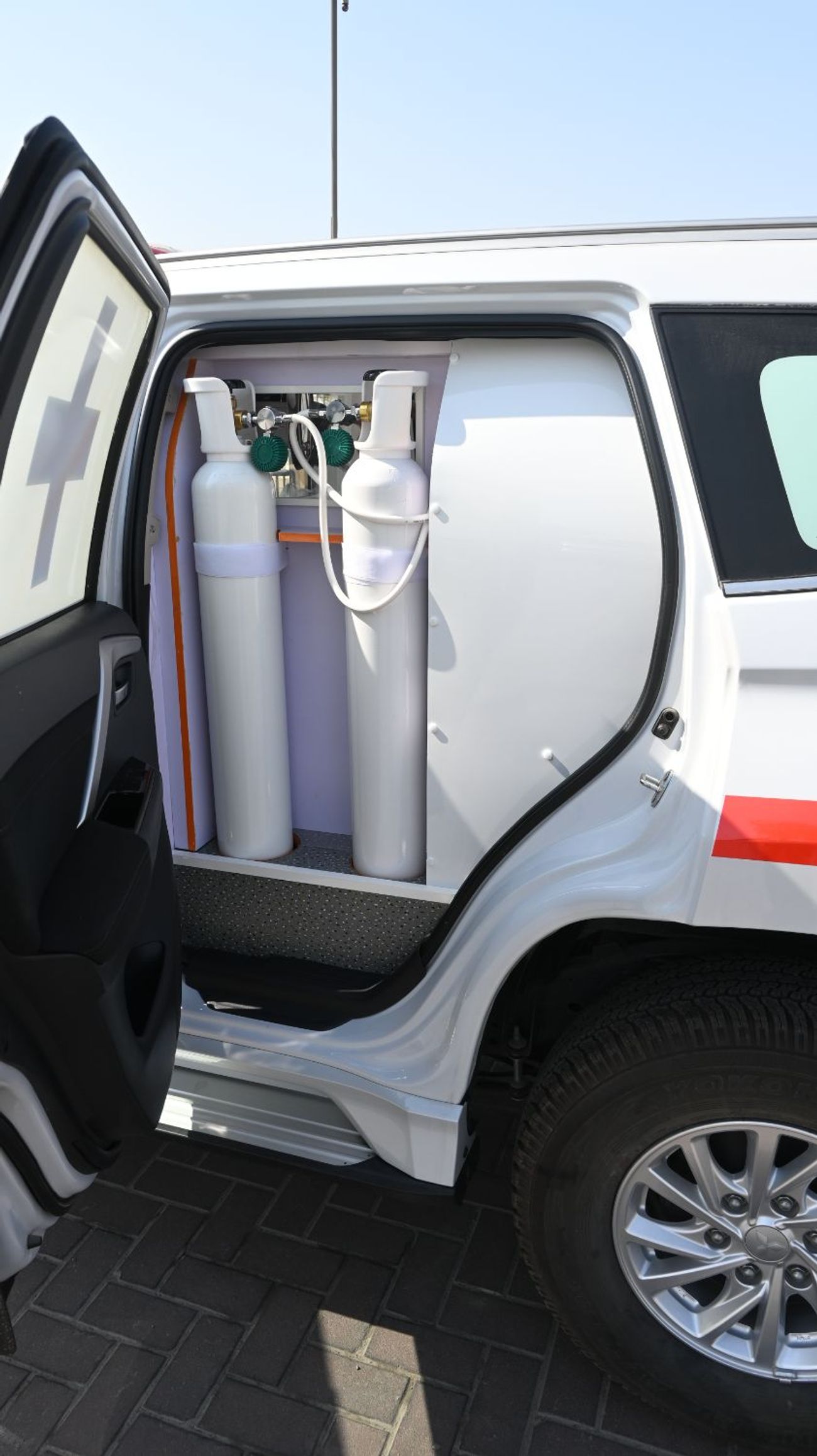 Mitsubishi Pajero MITSUBISHI PAJERO SPORT 2.5L  AMBULANCE 4WD A/T 7 SEATER (2023 MY)