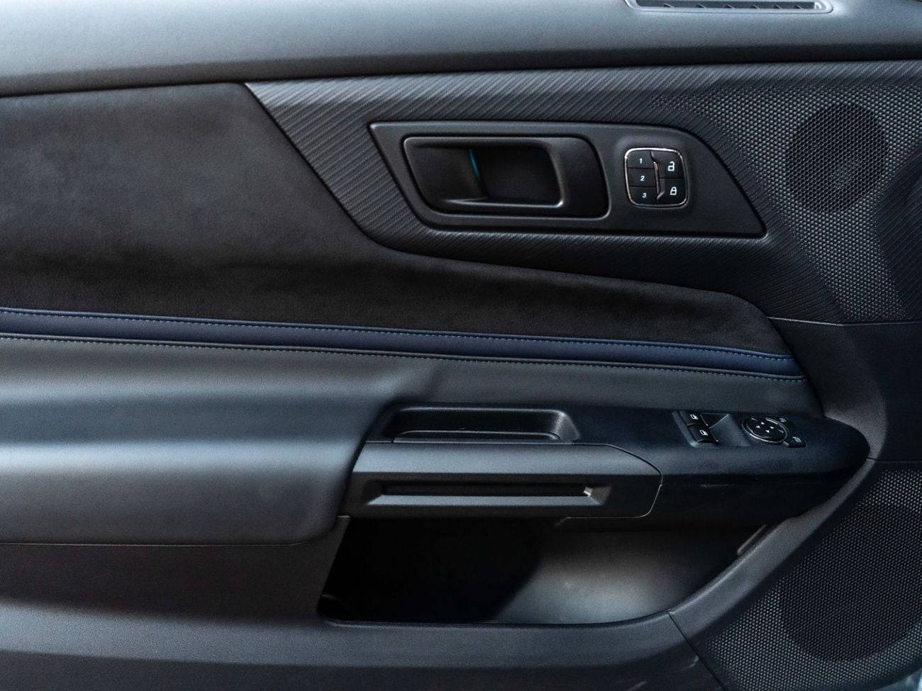 Ford Mustang DARK HORSE 5.0 (500HP) A/T