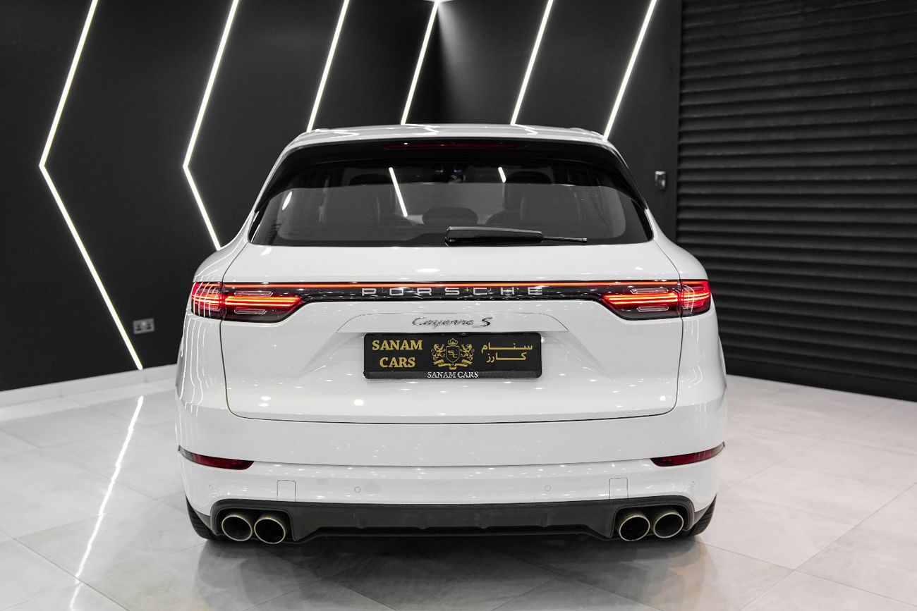 Porsche Cayenne S 2.9L (440 HP) Chrono Package, Panoramic Roof, Bose Sound System, GCC Spec!!