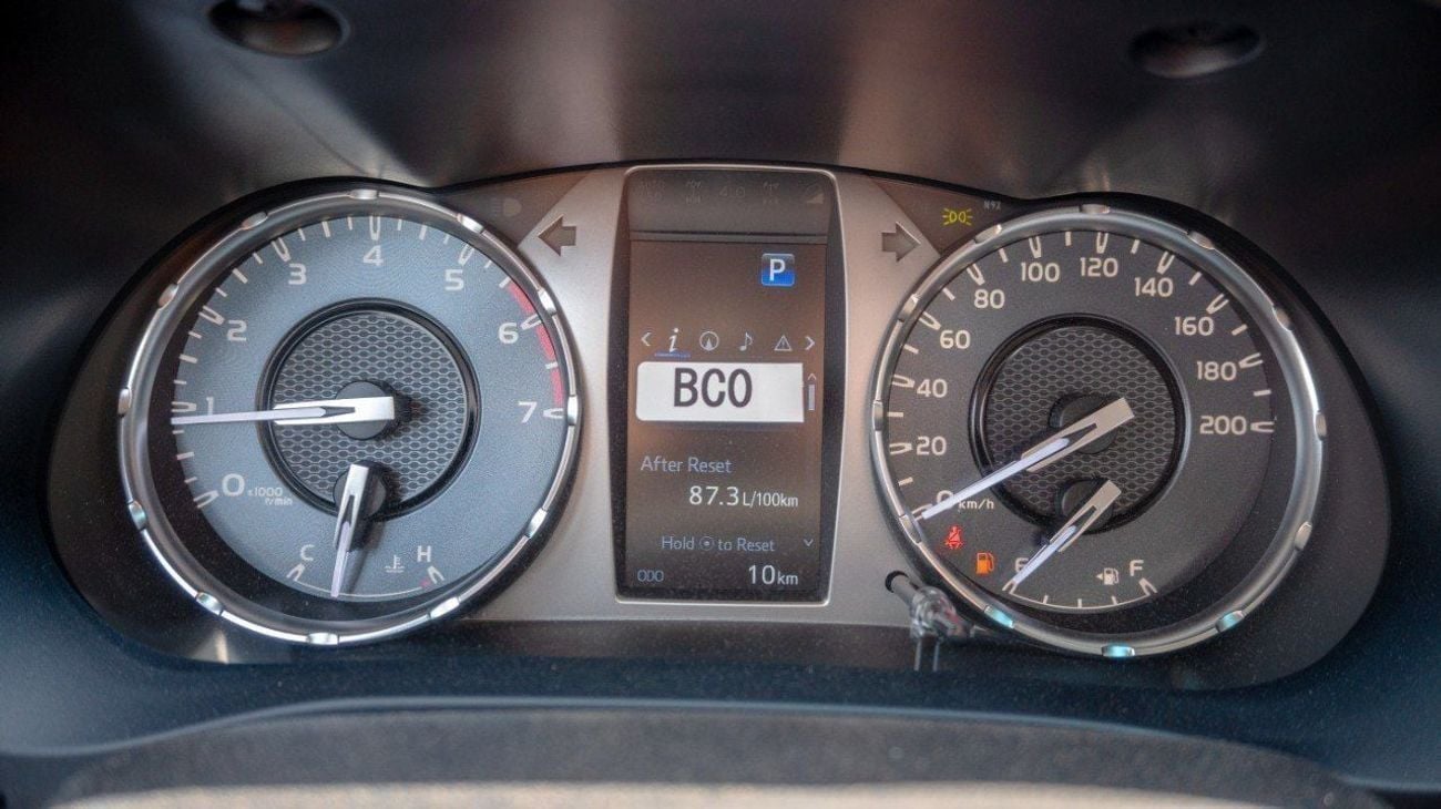 Toyota Hilux SR5 4.0L Petrol 6 Cylinder