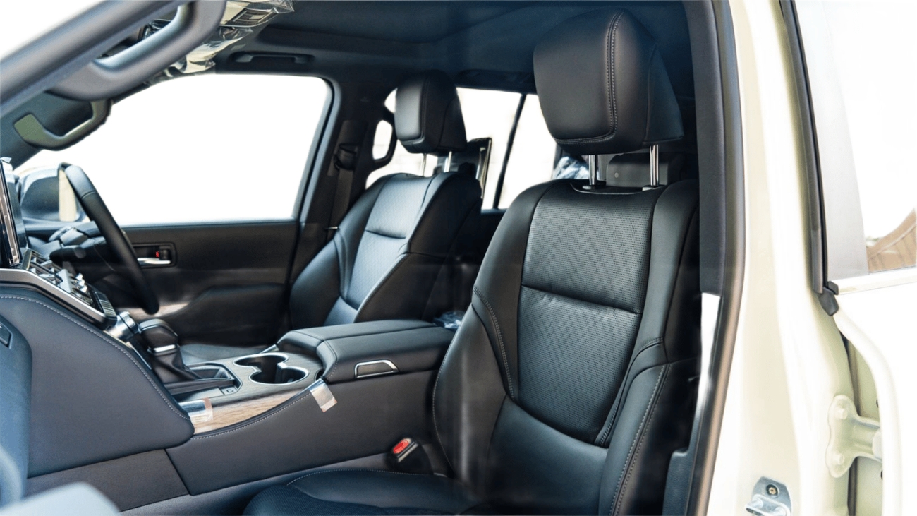 تويوتا لاند كروزر ECTMKC003 –New Right Hand Drive – Toyota LC300 VXR - 3.3L Diesel Auto - White with Black Interior