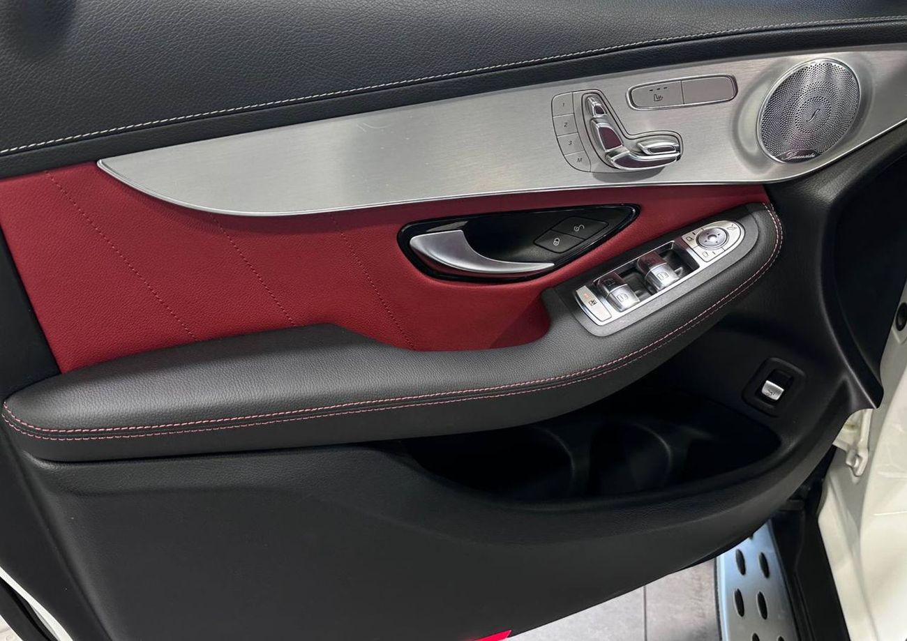 Mercedes-Benz GLC Coupe 300 Premium 2.0L