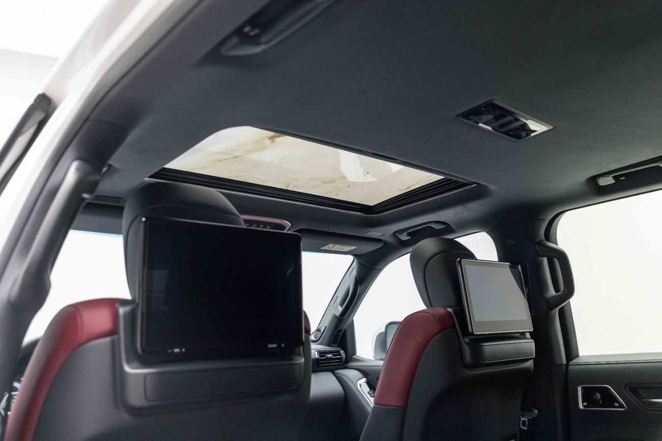 تويوتا لاند كروزر LC300 VXR 3.3L - Precious White Pearl Inside Black & Dark Red | Export Only