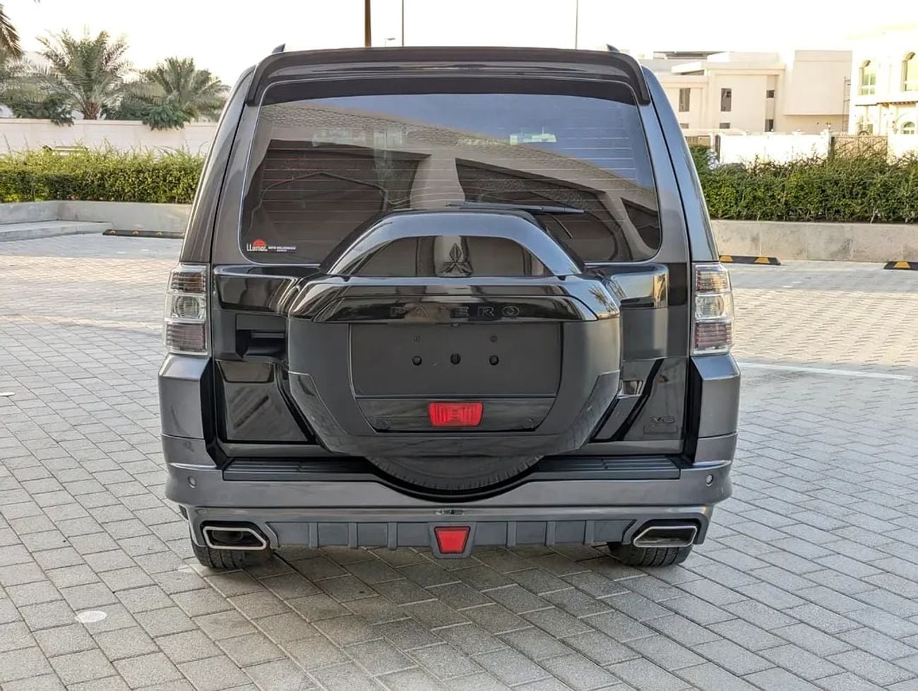 ميتسوبيشي باجيرو GLS MID OPTION GCC IN EXCELLENT CONDITION