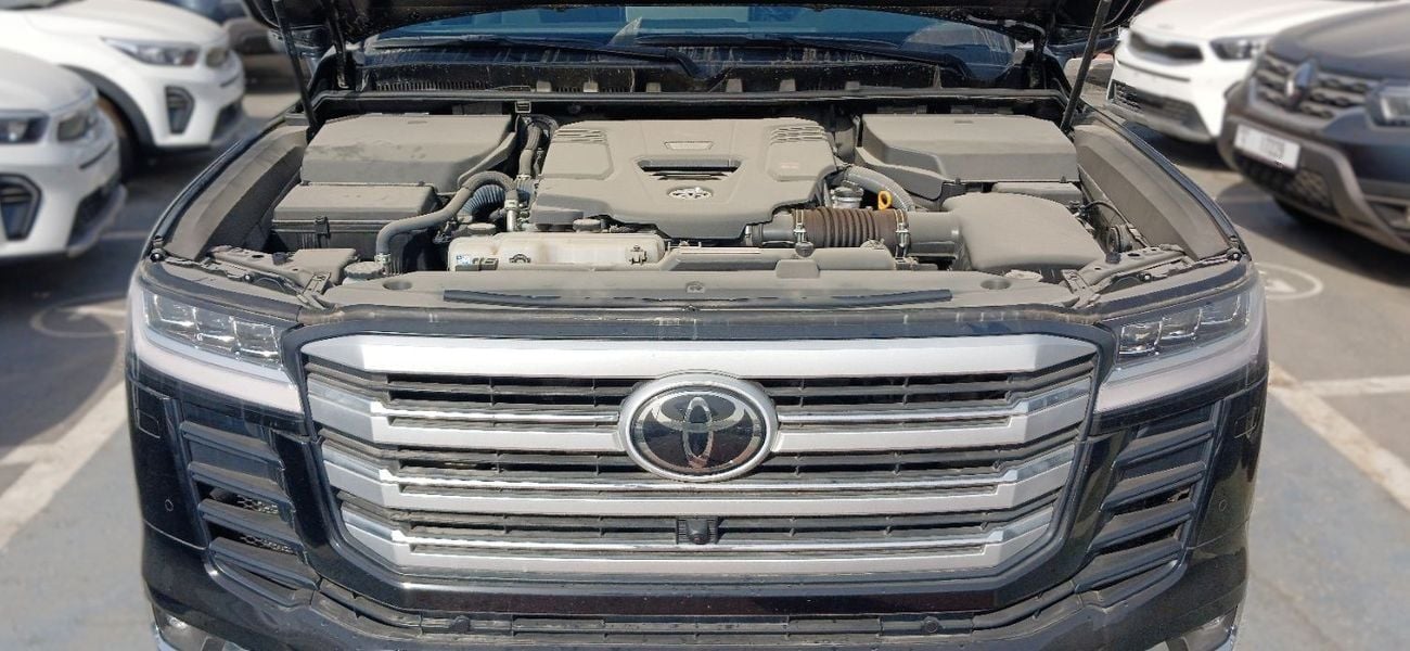 تويوتا لاند كروزر VX LC300 VX 3.3L Diesel 2025YM