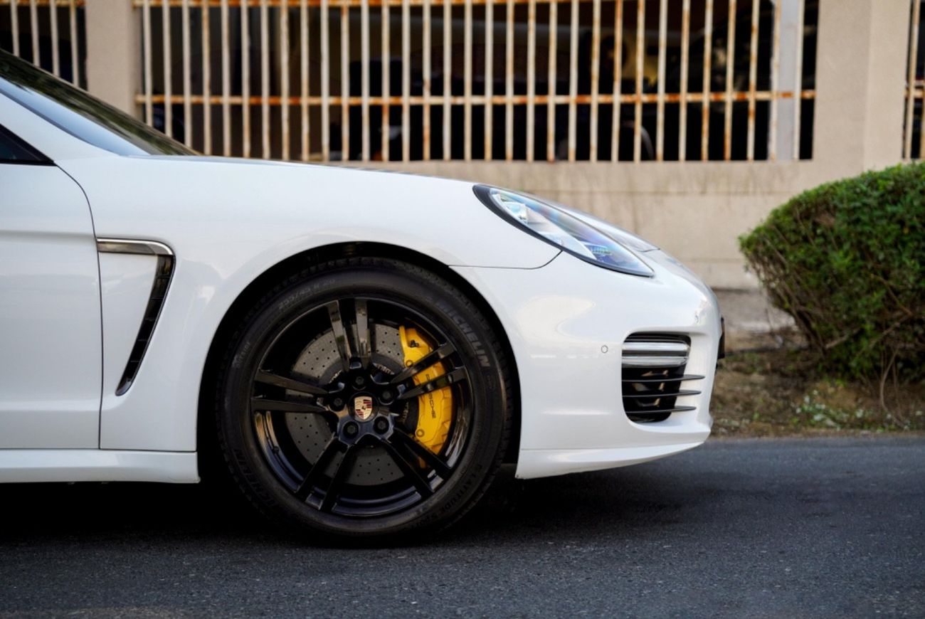 بورش باناميرا Turbo 4.8L (493 HP)