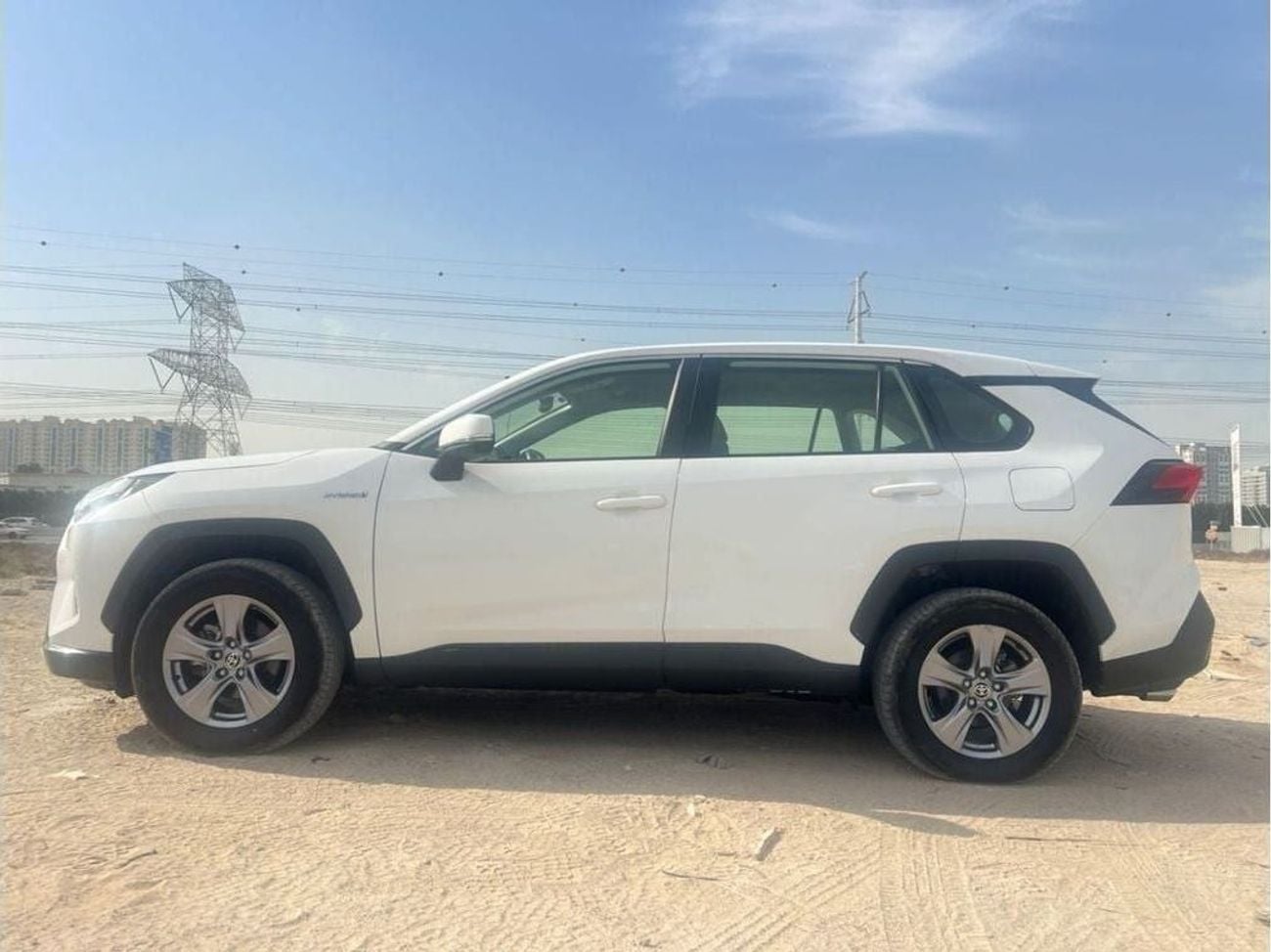 تويوتا راف ٤ LE HEV hybrid petrol 2.5 liter right hand with  radar drive push start push start