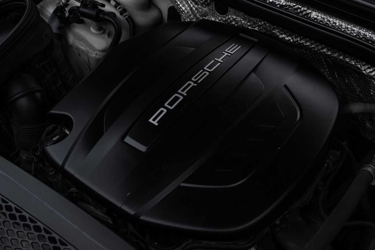 Porsche Macan 3,036 P.M | 0% Downpayment | MACAN CHRONO PACK | WARRANTY!