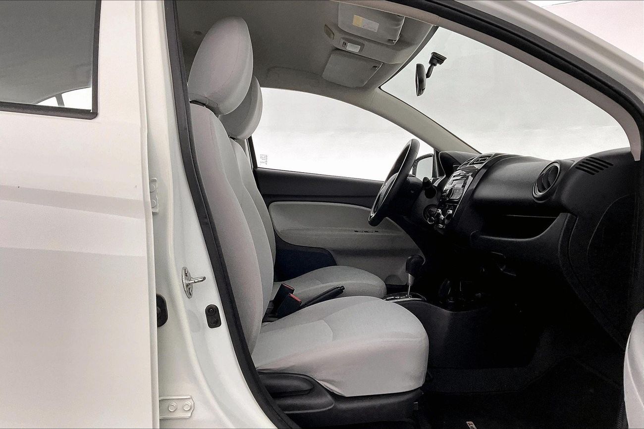 أم جي RX8 Standard | شامل الضمان | 0 ﺪﻔﻋﺓ ﺃﻮﻟﻯ