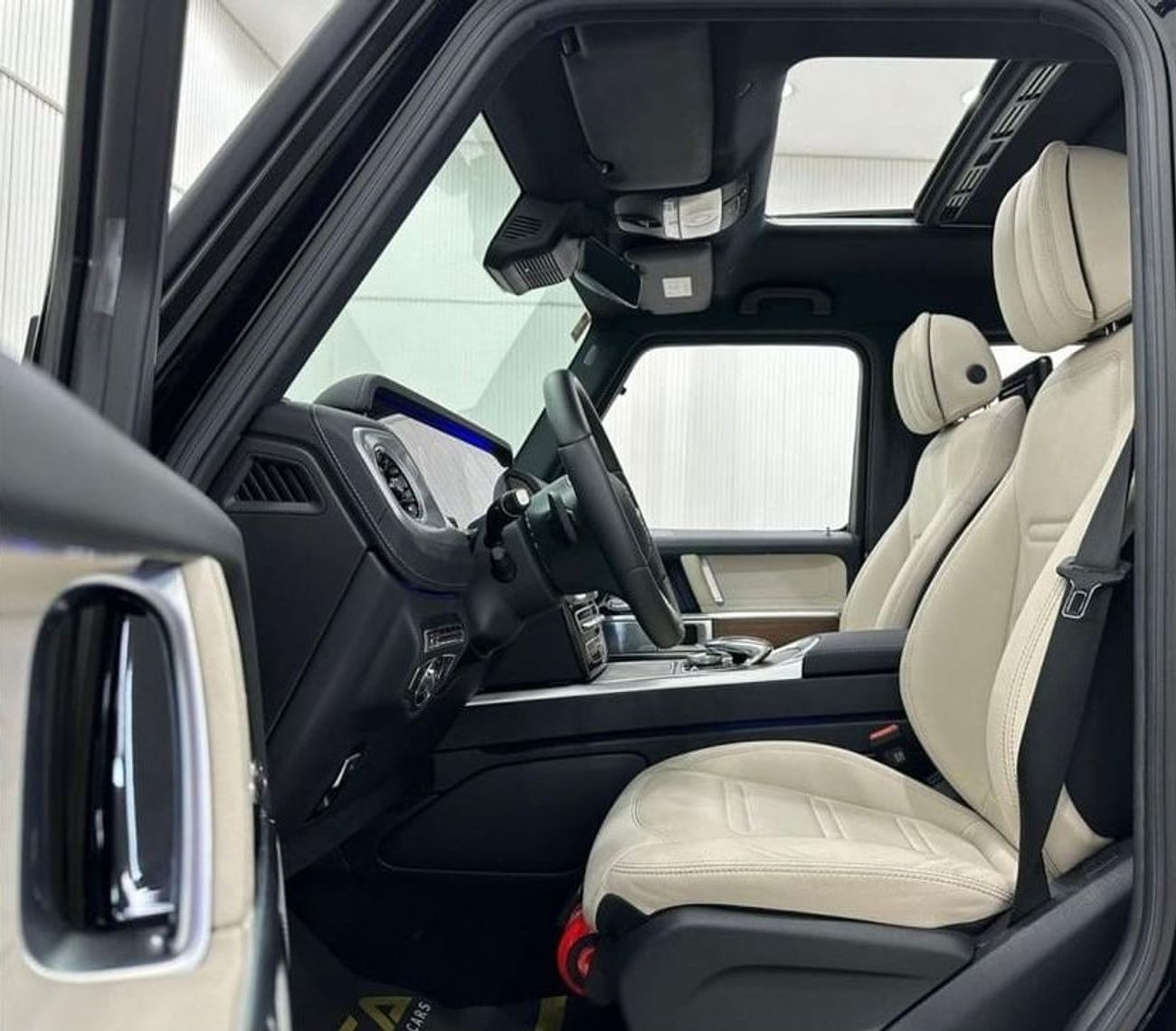 مرسيدس بنز G 500 بريميوم + 2022 Mercedes Benz G500, 2027 Mercedes Warranty, 2026 Mercedes Service Pack, G63 Kit, Low