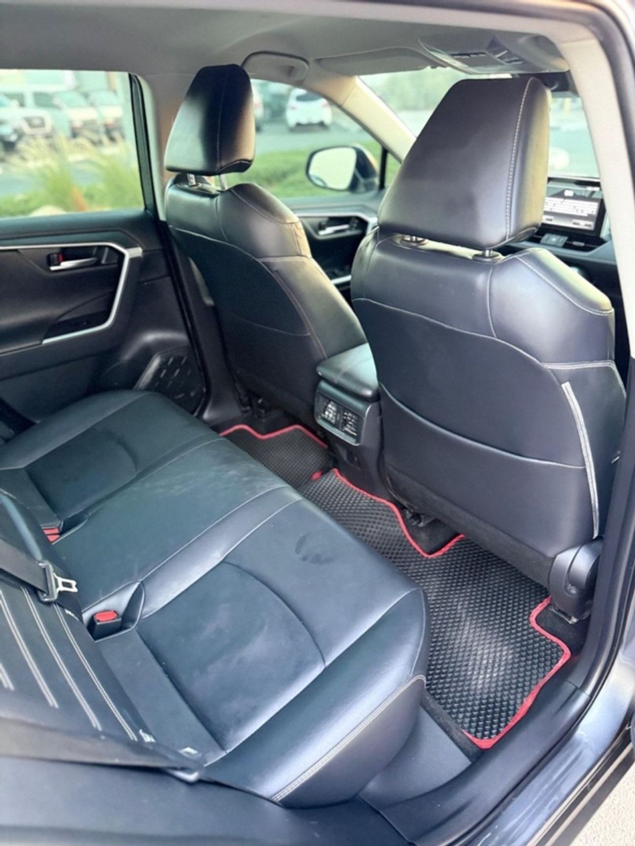 تويوتا راف ٤ Japan 2.0 L Full Option 360 camera,leather seats, power seat,head up display