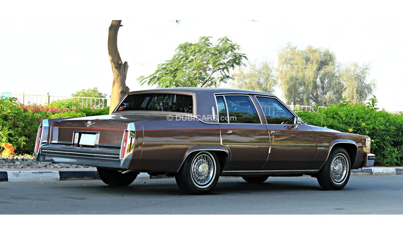 Cadillac Deville Sedan deVille 1983 - pristine condition - CLASSIC CAR