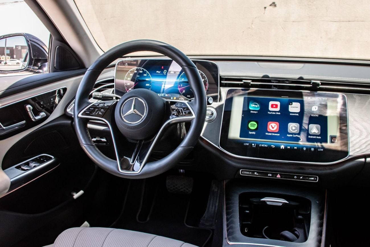 Mercedes Benz E200 STD