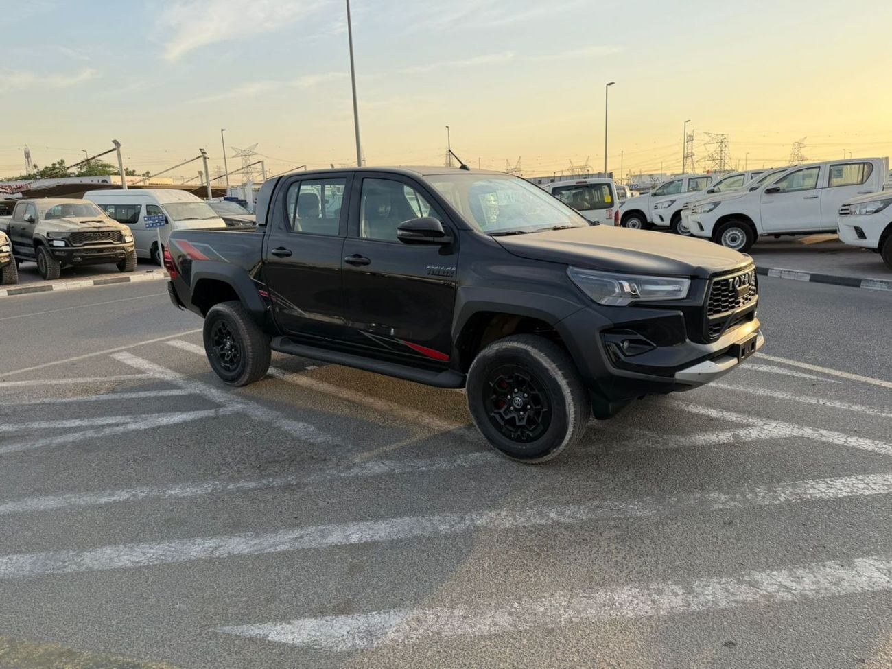 تويوتا هيلوكس Toyota Hilux GR 4.0 2026 Full option
