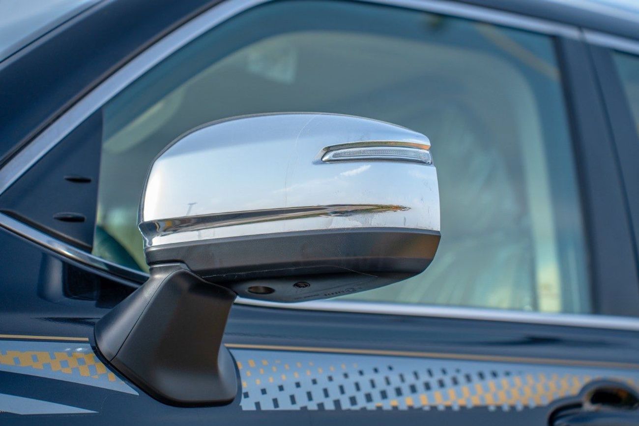 Toyota Land Cruiser Landcruiser VX 4.0L black with beige interior LHD 2025 brand new LHD