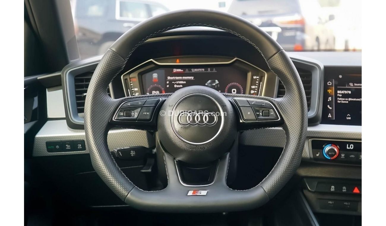 Audi A1 8x