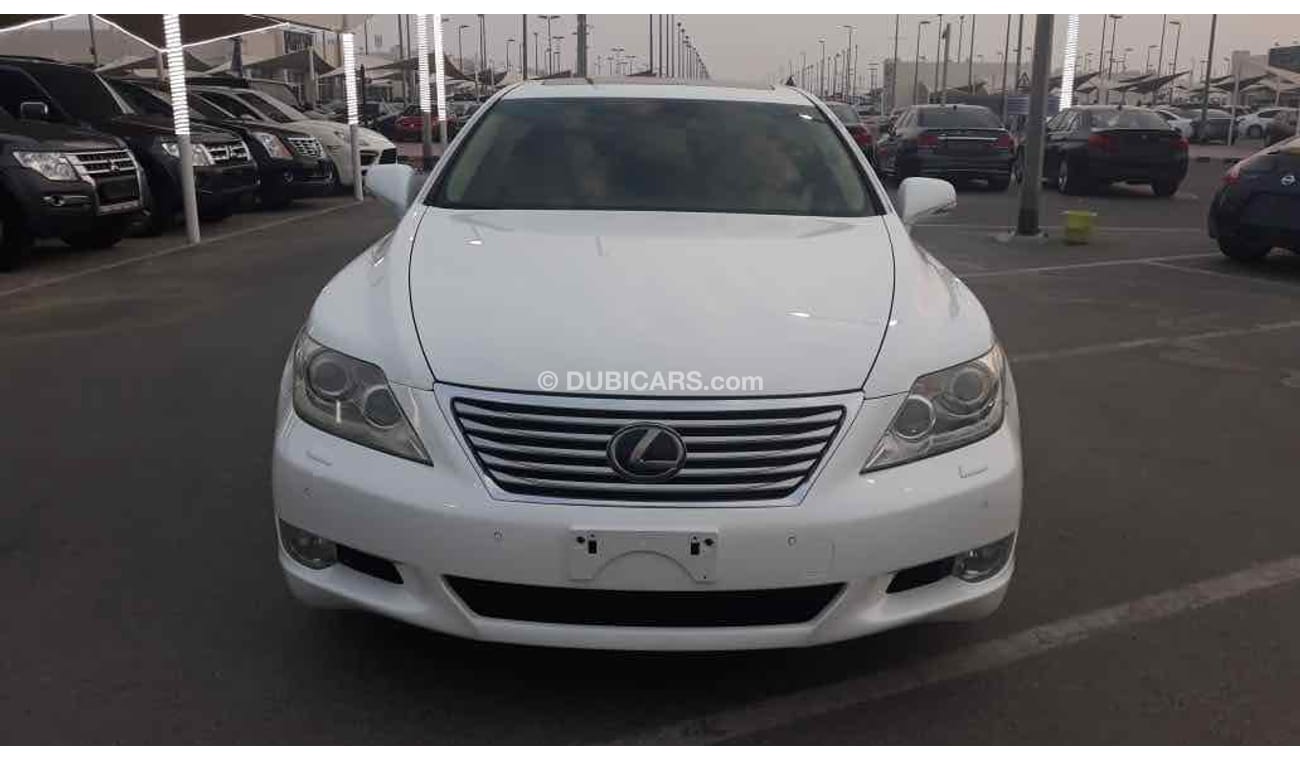 Lexus LS460