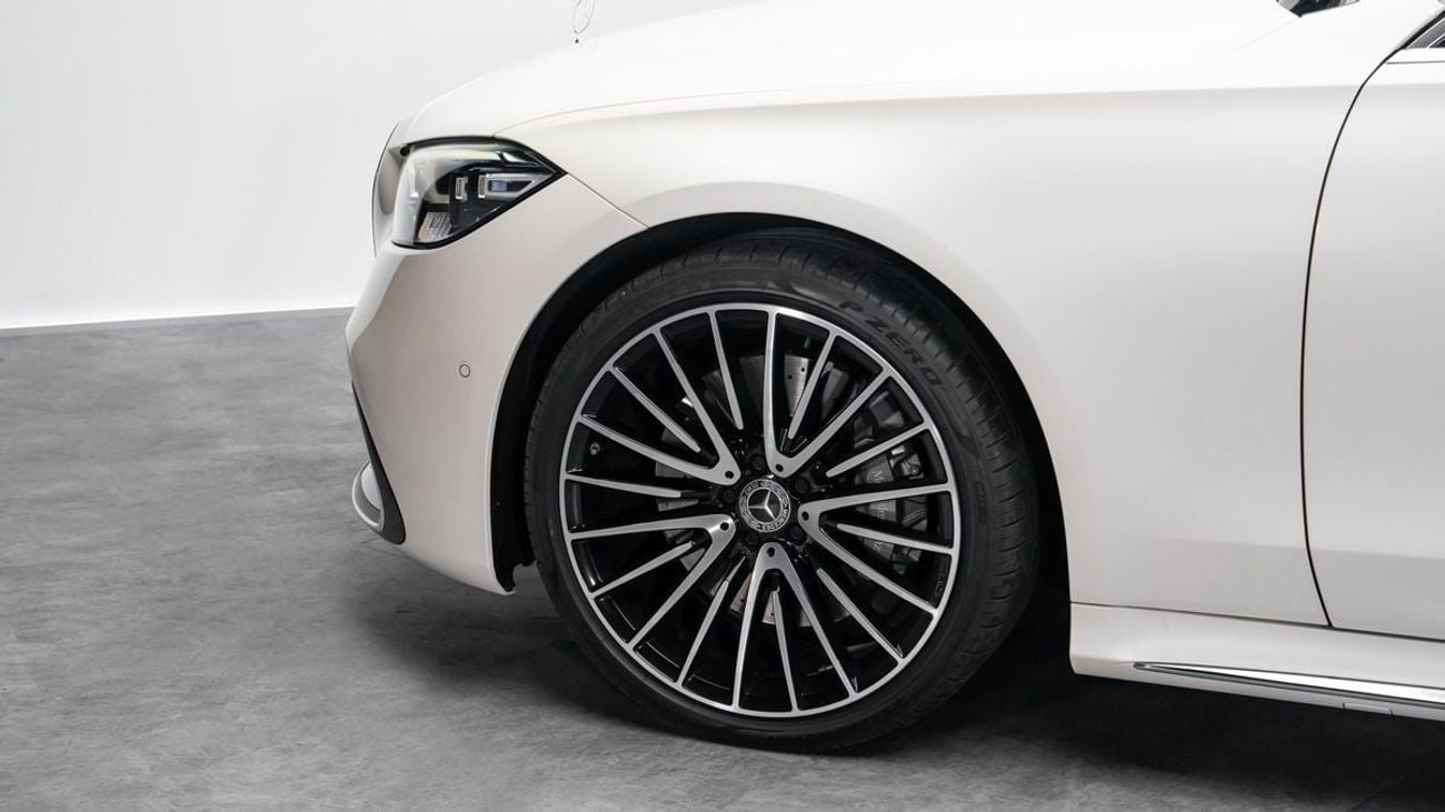 Mercedes-Benz S 580 4MATIC - 2022 - GCC Specs - Under Warranty and Service Contract