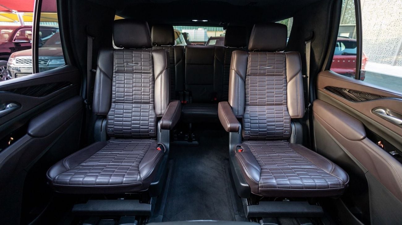 Cadillac Escalade Escalade-V 6.2L 2023 Cadillac Escalade V-Series GCC | Agency Warranty | Service Contract