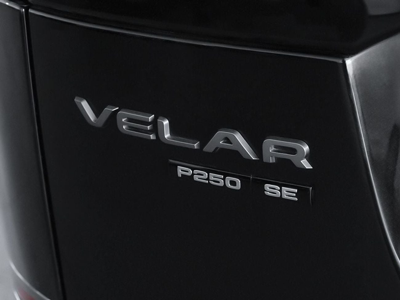 Land Rover Range Rover Velar R-DYNAMIC SE