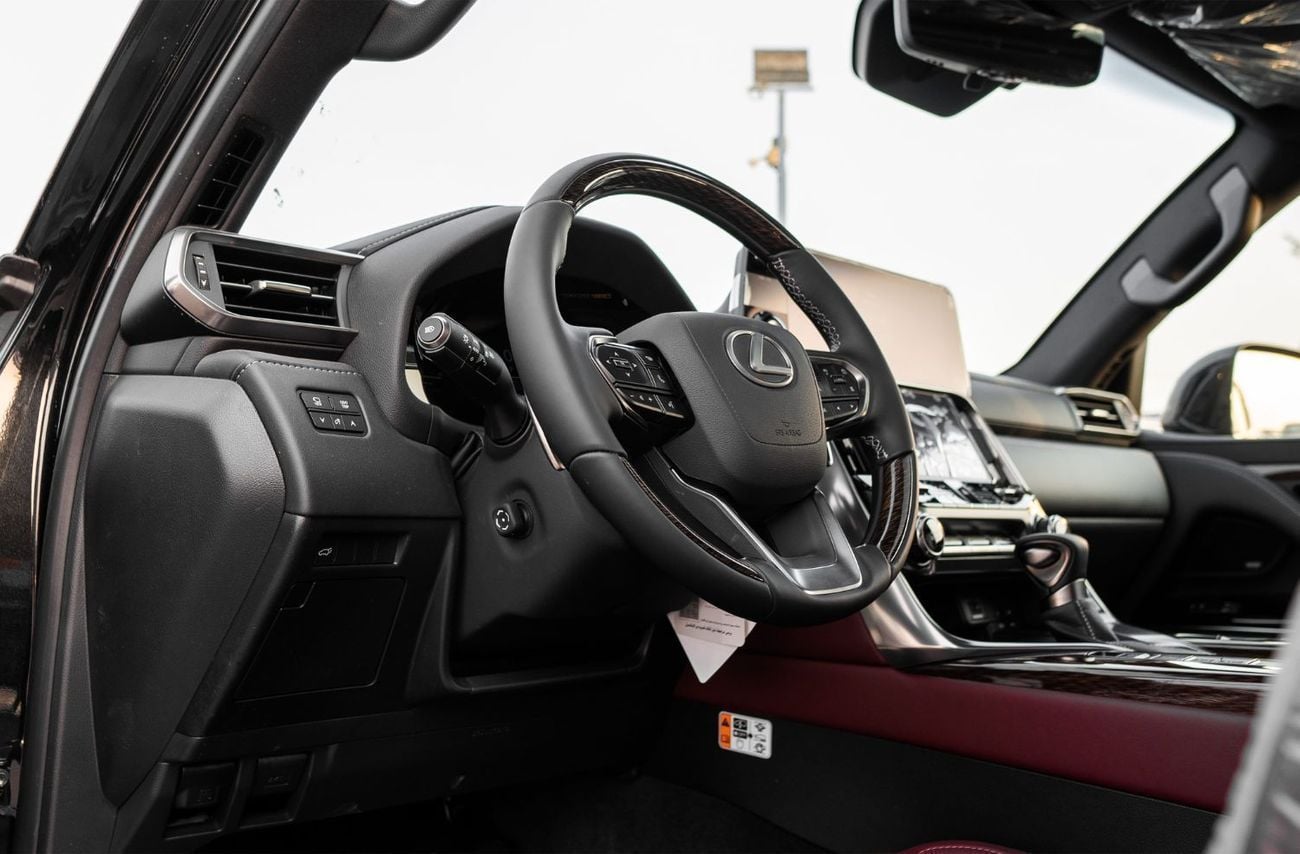 لكزس LX 600 SIGNATURE 2026 Lexus LX600 Turbo sport 3.5L Twin-Turbo AT Petrol (Black-red)